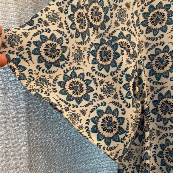 Ann Taylor Loft print blouse EUC - Picture 4 of 7